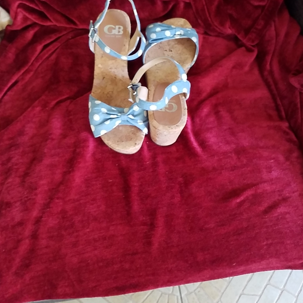 Shoes - Picture 3 of 3